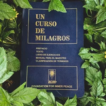 Portada Un Curso de Milagros